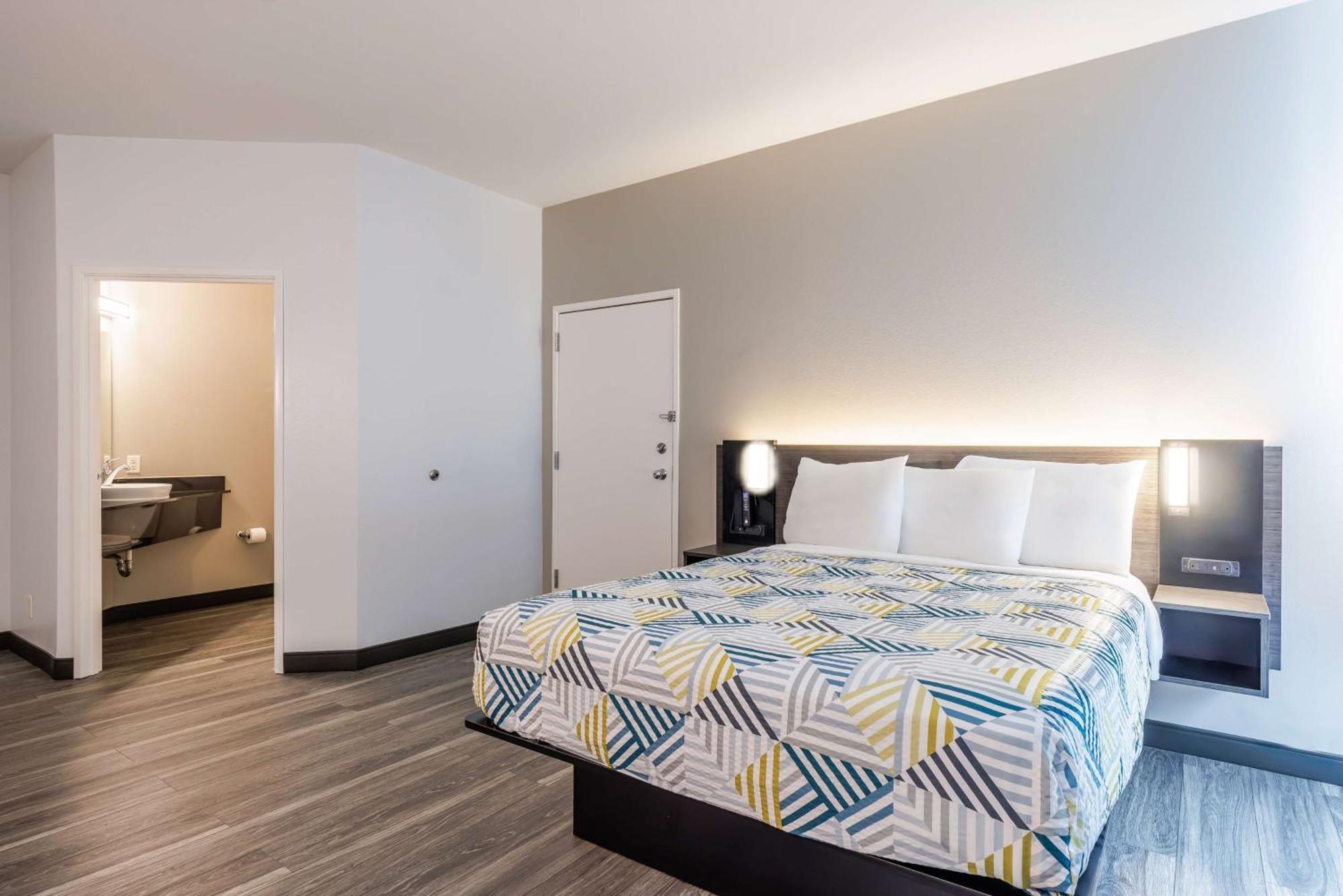 Hotel 6-grand Island, Ne 2*